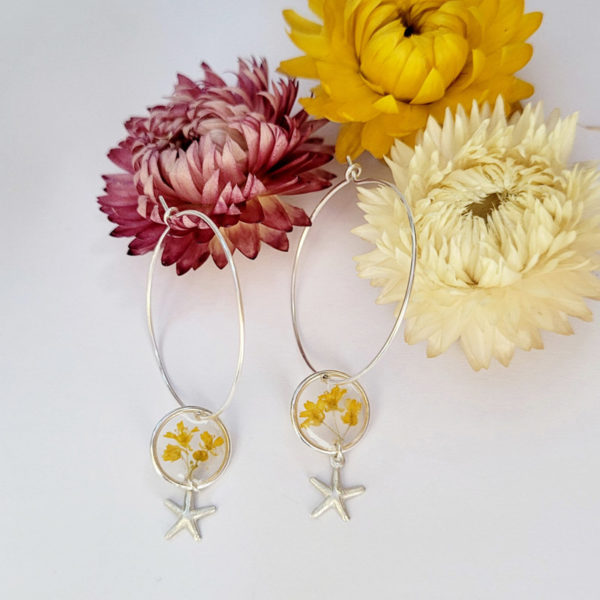 Boucles d'oreilles créoles argent 925 fleur ammi majus jaune et étoile à plat