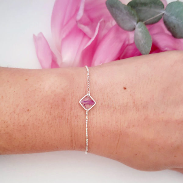 Bracelet en argent 925 avec fleurs de chardon rose porté